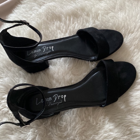 Simple black heeled sandals - Picture 5 of 6
